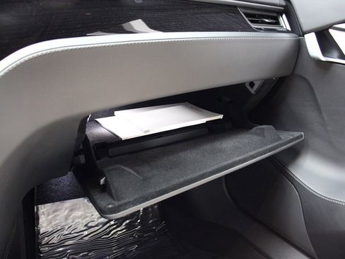 Used 2020 Tesla Model S AWD image 69