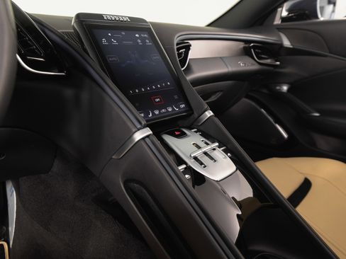 Certified 2025 Ferrari Roma Spider image 39