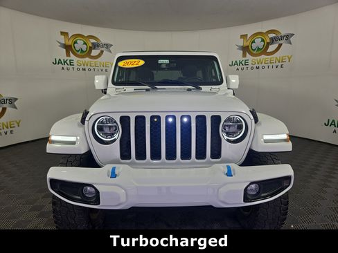 Used 2022 Jeep Wrangler Unlimited Sahara image 2