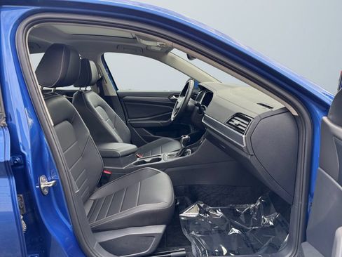 Used 2024 Volkswagen Jetta SE w/ Panoramic Sunroof Package FWD image 15