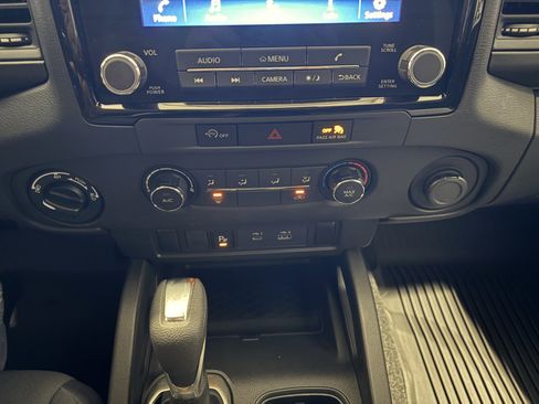 Used 2024 Nissan Frontier S w/ Technology Package image 17