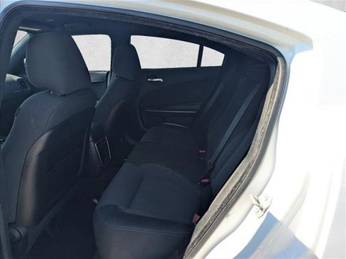 Used 2018 Dodge Charger SXT image 16