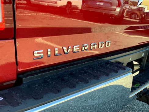 Used 2018 Chevrolet Silverado 1500 LTZ w/ Sport Package AWD/4WD image 30
