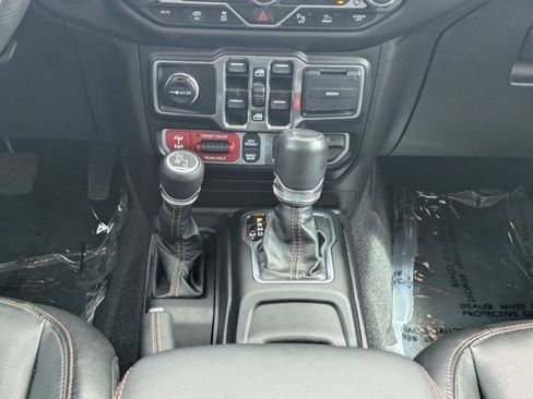 Used 2023 Jeep Wrangler Unlimited Rubicon 392 image 17