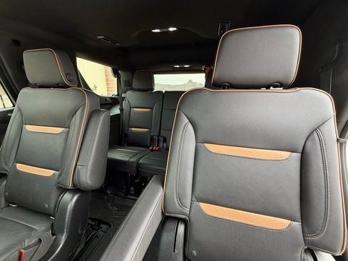 Used 2021 GMC Yukon AT4 w/ AT4 Premium Package AWD/4WD image 10