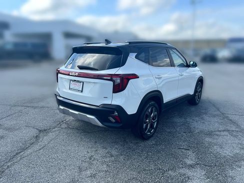Used 2024 Kia Seltos S AWD/4WD image 8
