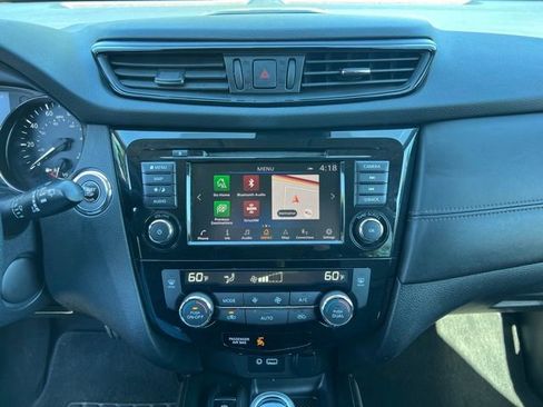 Used 2020 Nissan Rogue SL AWD/4WD image 25