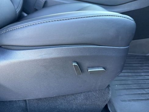 Used 2024 Tesla Model Y Performance image 13