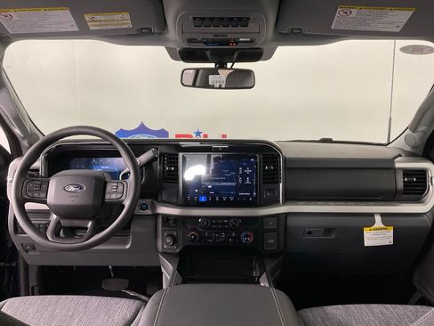 New 2027 Ford F250 XLT w/ XLT Premium Package AWD/4WD image 18
