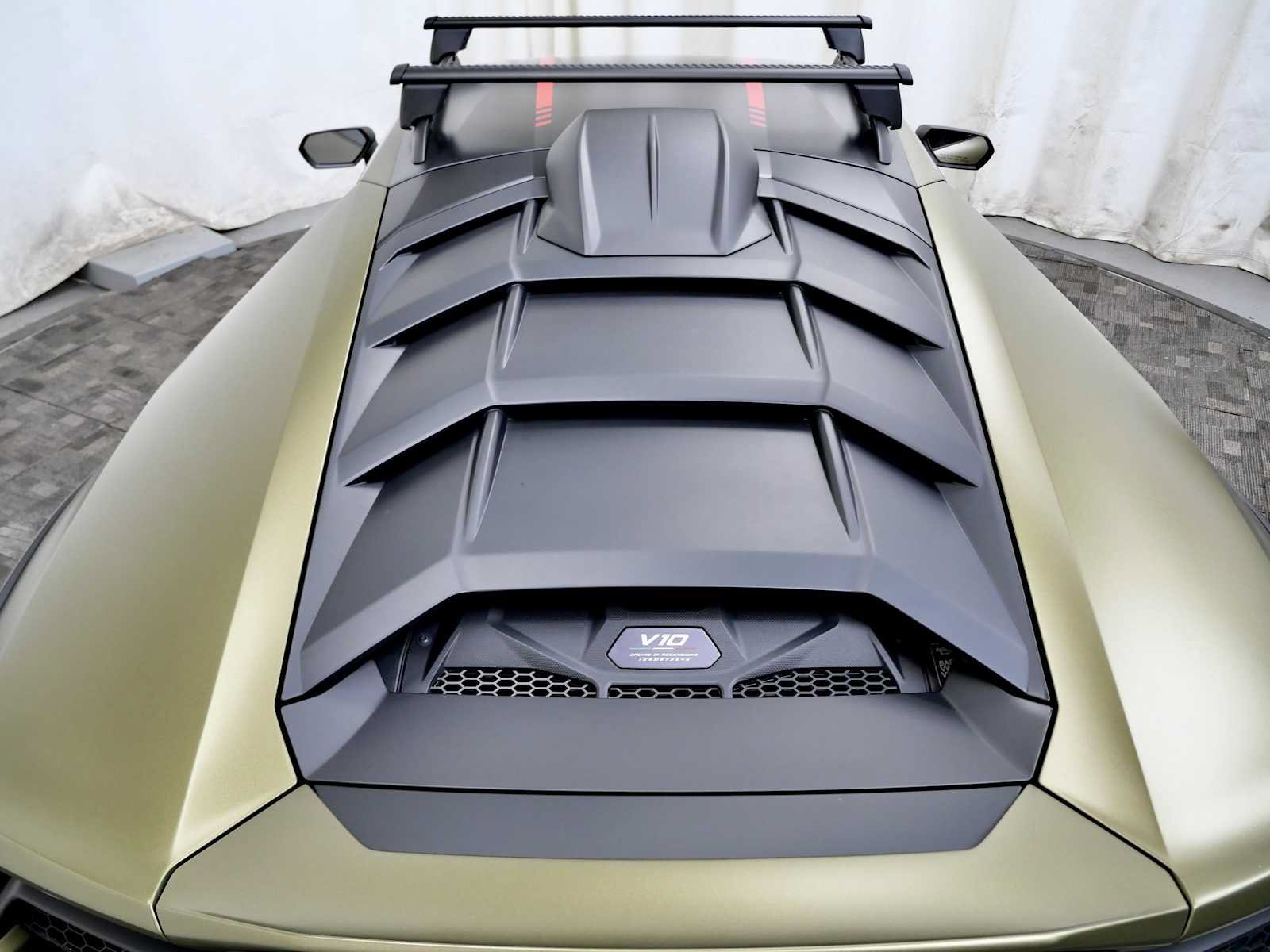 Used 2024 Lamborghini Huracan Sterrato AWD/4WD image 12