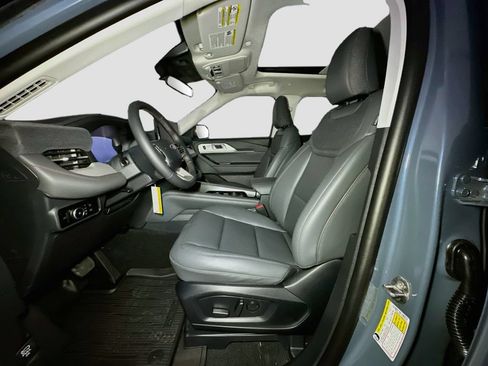 New 2026 Ford Explorer Active w/ Active Comfort Package AWD/4WD image 17