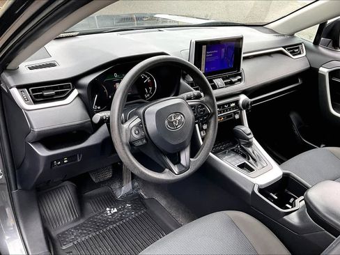 Certified 2023 Toyota RAV4 LE image 17