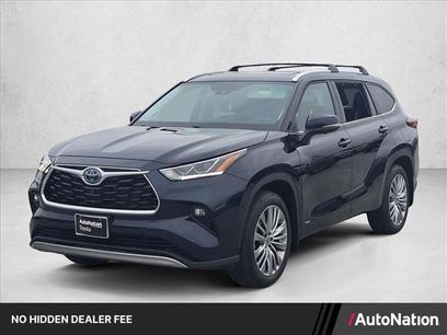 Used 2023 Toyota Highlander Platinum