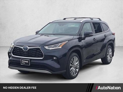 Used 2023 Toyota Highlander Platinum AWD/4WD image 1