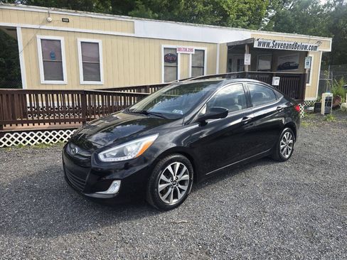 Used 2016 Hyundai Accent SE w/ Option Group 03 FWD image 3