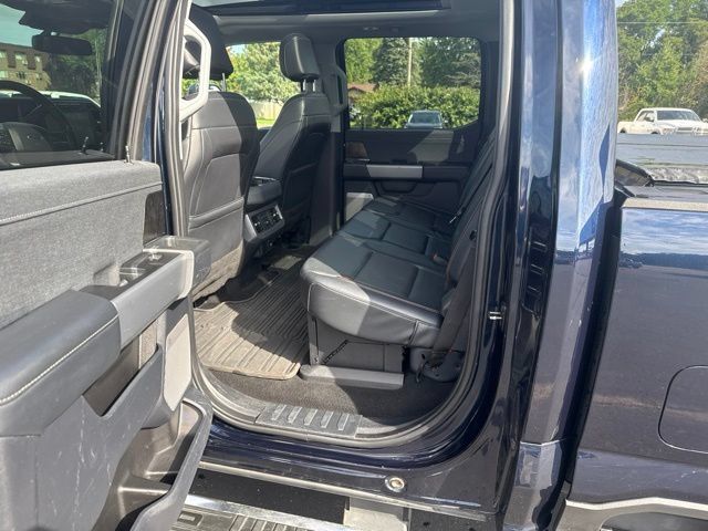 Used 2024 Ford F350 Lariat AWD/4WD image 11