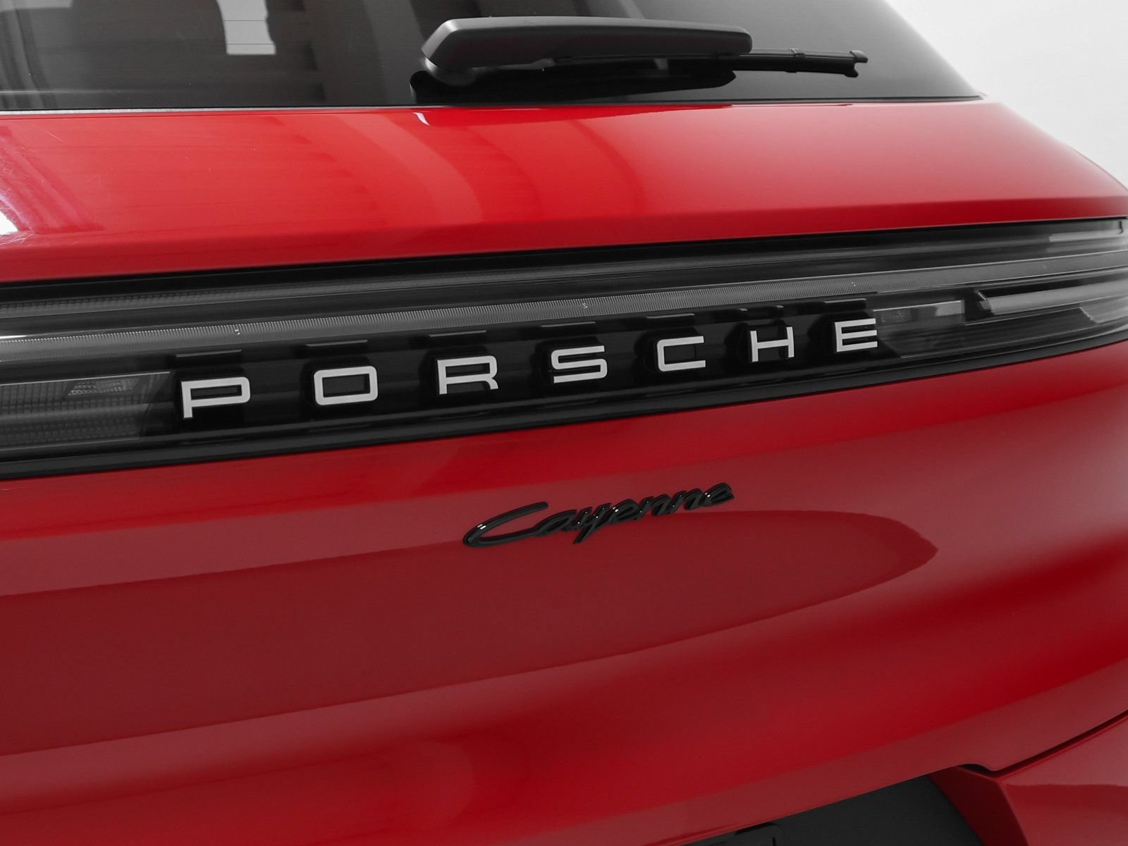 Certified 2025 Porsche Cayenne E-Hybrid AWD/4WD image 20