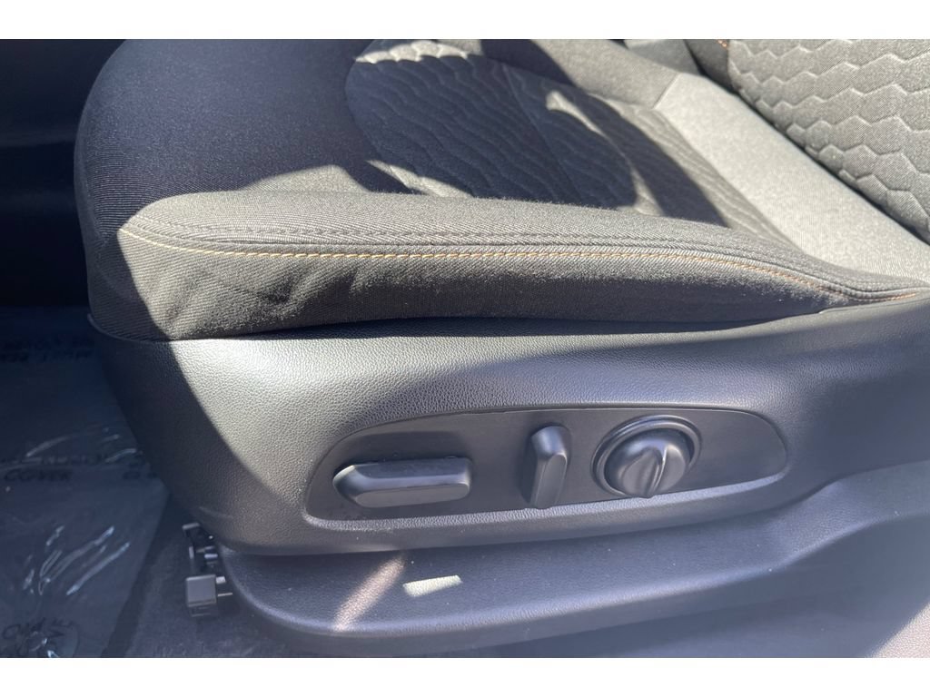 Used 2021 Chevrolet Equinox LT FWD image 13