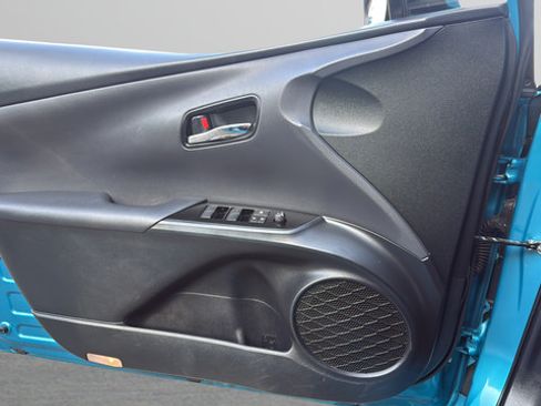 Used 2021 Toyota Prius Prime Limited FWD image 10