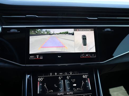Used 2022 Audi Q8 Prestige w/ Prestige Package AWD/4WD image 26