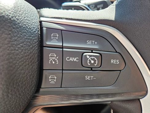 Used 2024 Jeep Grand Cherokee L Laredo w/ Luxury Tech Group I RWD image 21