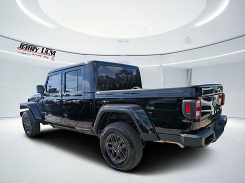 New 2026 Jeep Gladiator Sport image 5