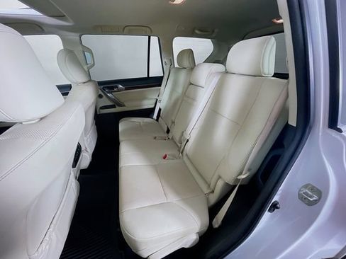 Used 2023 Lexus GX 460 Premium w/ Premium Plus Package AWD/4WD image 26