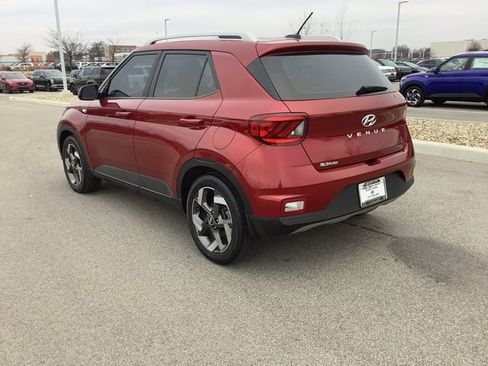 Certified 2023 Hyundai Venue SEL image 7