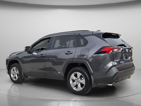 Used 2024 Toyota RAV4 XLE AWD/4WD image 8