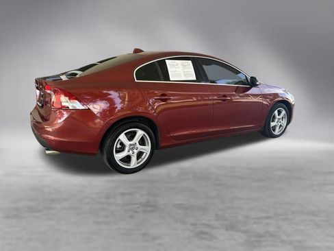 Used 2013 Volvo S60 T5 FWD image 3