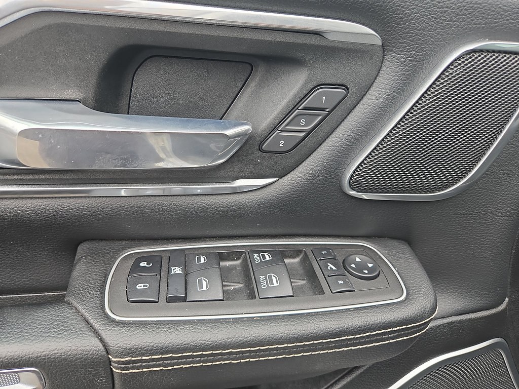 Used 2023 RAM 1500 Laramie AWD/4WD image 21