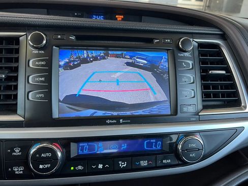 Used 2015 Toyota Highlander XLE FWD image 20