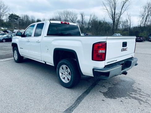 Used 2019 GMC Sierra 1500 SLE w/ SLE Value Package image 3