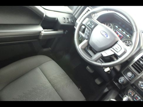 Used 2019 Ford F150 XLT w/ Equipment Group 302A Luxury AWD/4WD image 16