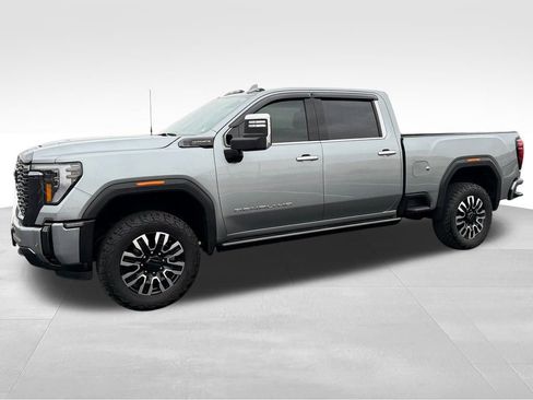 Used 2024 GMC Sierra 2500 Denali Ultimate image 15