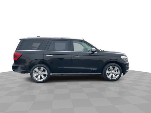 Used 2023 Ford Expedition Platinum AWD/4WD image 9