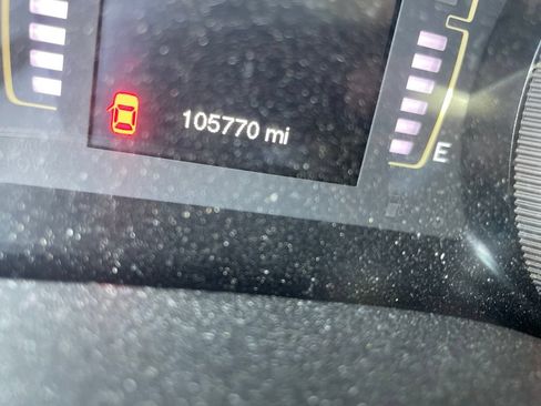 Used 2017 Jeep Cherokee Latitude w/ Safety/Convenience Group AWD/4WD image 10