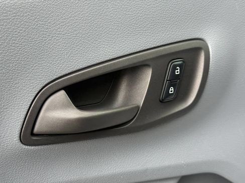 Used 2019 Ford Transit 250 148 Medium Roof image 12