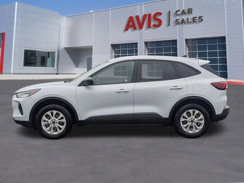 Used 2025 Ford Escape Active AWD/4WD image 2