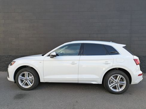 Certified 2024 Audi Q5 e Premium Plus w/ Premium Plus Package image 9