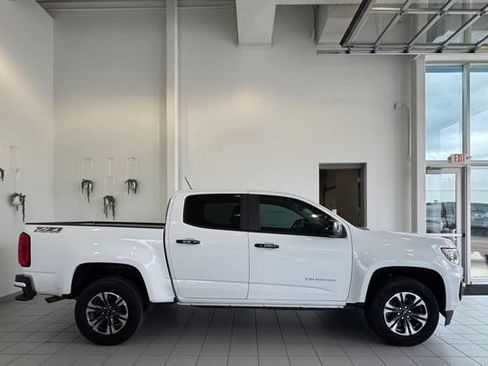 Used 2021 Chevrolet Colorado Z71 AWD/4WD image 30