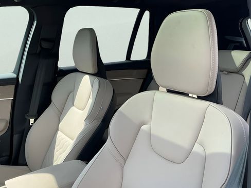 Used 2025 Volvo XC90 B6 Plus AWD/4WD image 20