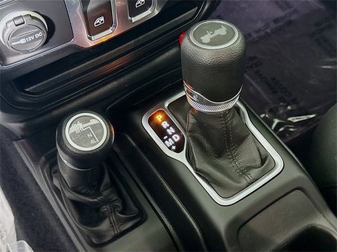 Used 2020 Jeep Wrangler Sport image 16