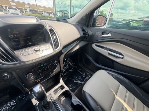 Used 2019 Ford Escape SEL FWD image 15