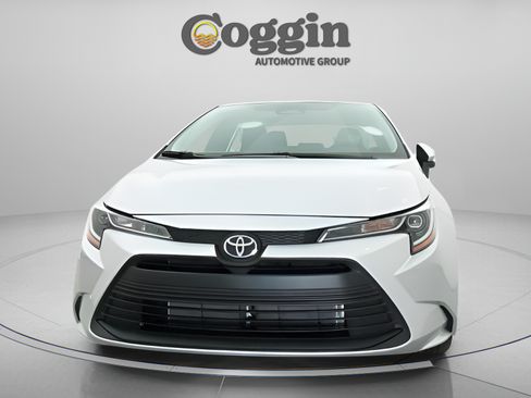 Used 2026 Toyota Corolla LE w/ LE Premium Package FWD image 29