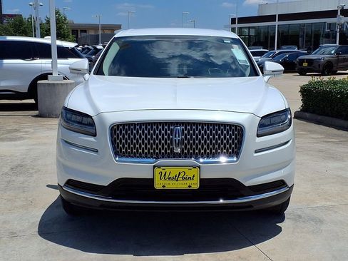 Used 2023 Lincoln Nautilus FWD w/ Premium Package image 6