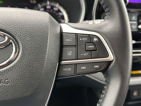 Certified 2025 Toyota Highlander XLE AWD/4WD image 27