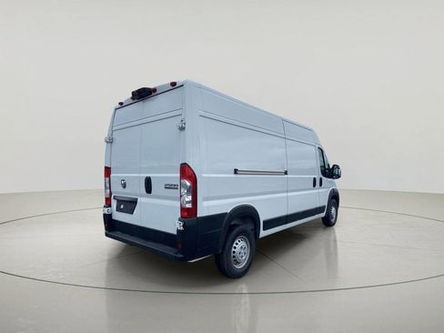 Used 2025 RAM ProMaster 2500 w/ Convenience Group FWD image 4