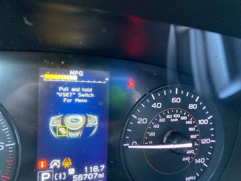 Used 2023 Subaru Crosstrek 2.0i image 32