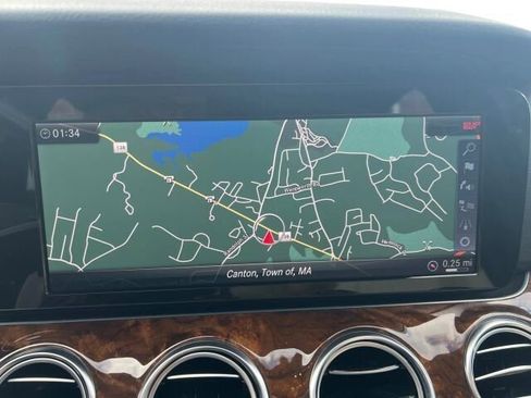 Used 2017 Mercedes-Benz E 300 4MATIC image 18